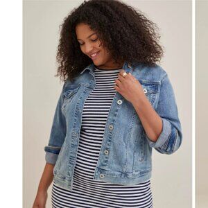 Torrid Denim Jean Jacket Cropped Light Wash Soft Pliable Plus Size 2 2X